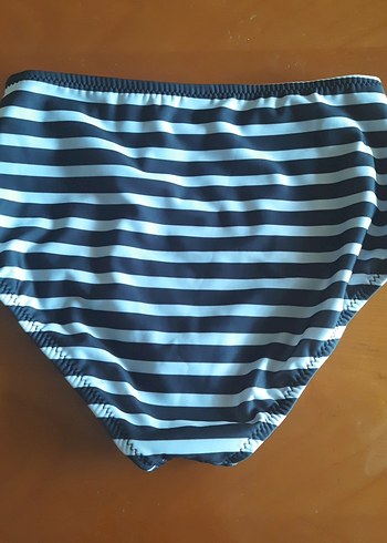 Siyah beyaz Çizgili Yüksek Bel Bikini Altı - Görsel 3