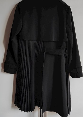 Kadın Siyah Pileli Uzun Trençkot - Görsel 3