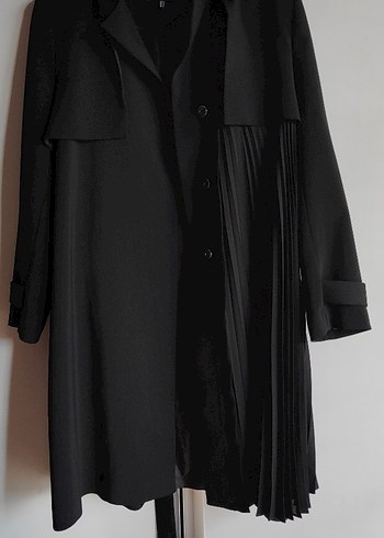 Kadın Siyah Pileli Uzun Trençkot - Görsel 2