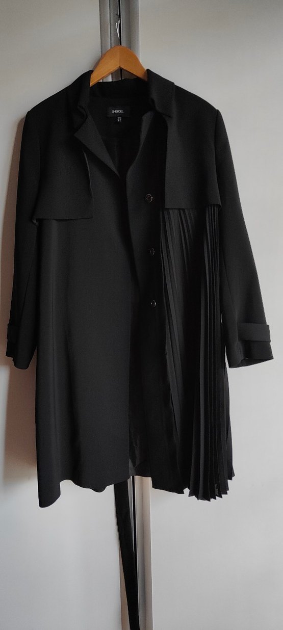 Kadın Siyah Pileli Uzun Trençkot - Görsel 2