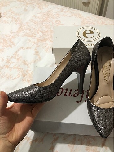 35 Beden Stiletto