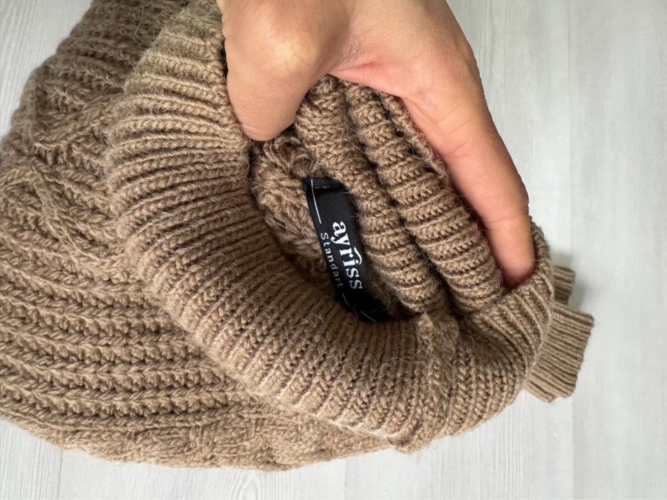 Bohem Tarz Boğazlı Kahverengi Örgü Kazak - Görsel 3