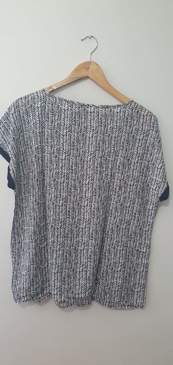 Gri Kadın Kısa Kollu Bluz - Görsel 3