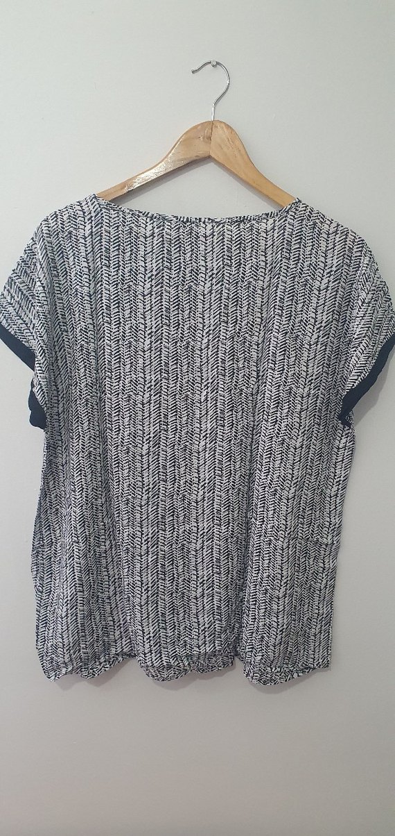 Gri Kadın Kısa Kollu Bluz - Görsel 2