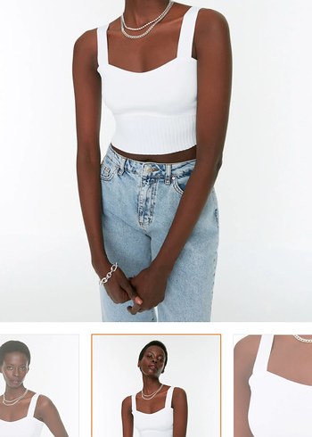 Beyaz V Yaka Kolsuz Crop Top