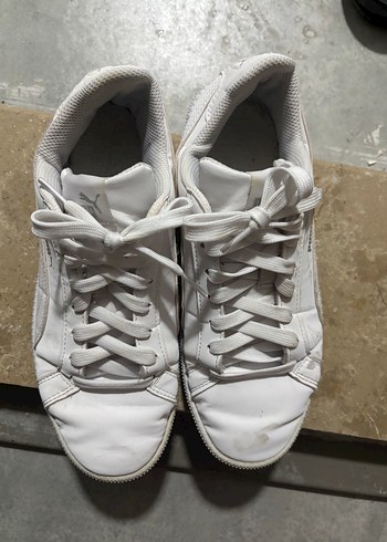 38 Beden Beyaz Puma Spor Ayakkabısı