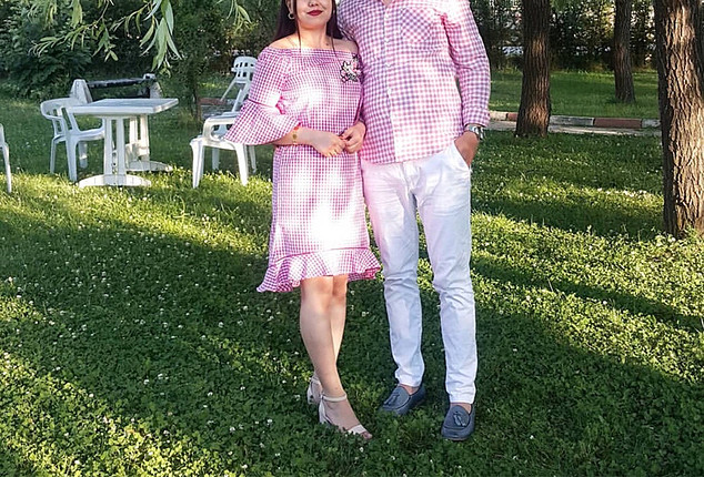 Pembe elbise 