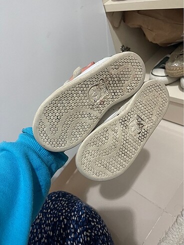 25 Beden beyaz Renk Stan smith model orijinal adidas ayakkabi