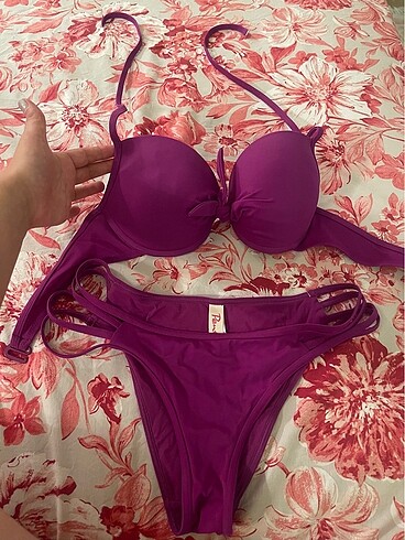 Penti dolgulu bikini takimi