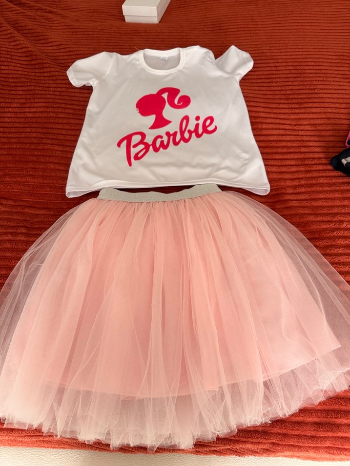 Pembe tütü etek ve barbie baskılı tsört - Görsel 3