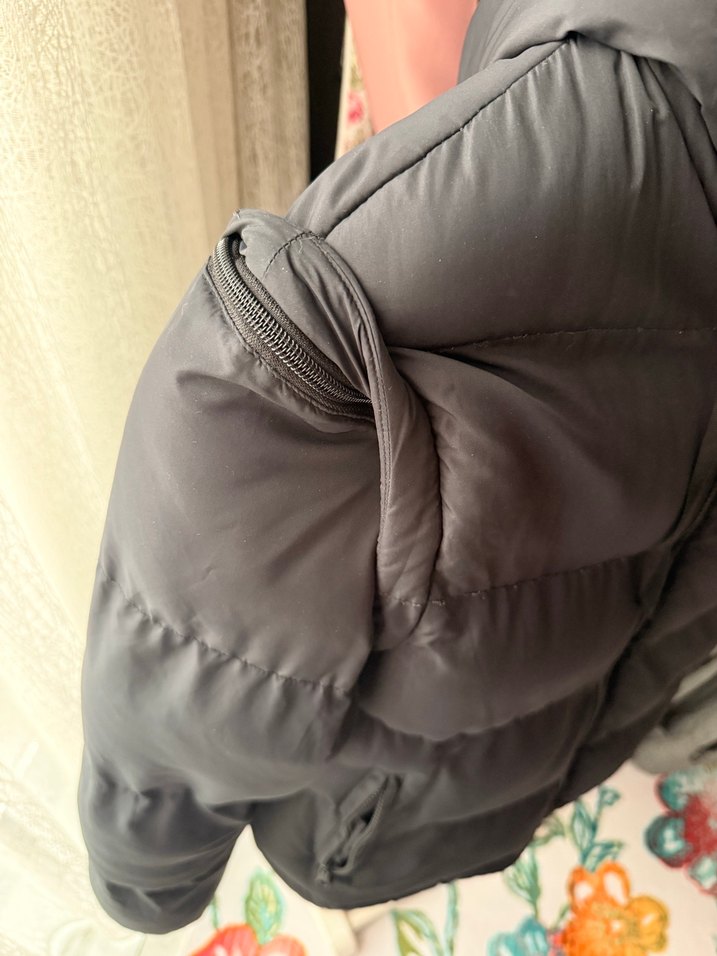 Siyah Kapüşonlu Mudo Kısa Kadın Mont Yelek - Görsel 2