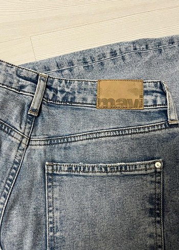 26 Beden mavi Renk Mavi 26/27 beden Jean