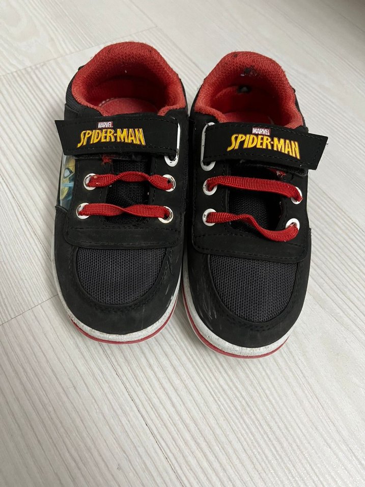 Spider-Man desenli renkli çocuk spor ayakkabı - Görsel 2