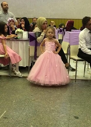 Pembe gelinlik 6 yaş için 