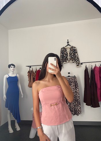 Sıfır üründür Pembe Kemer Detaylı Straplez Midi Büstiyer