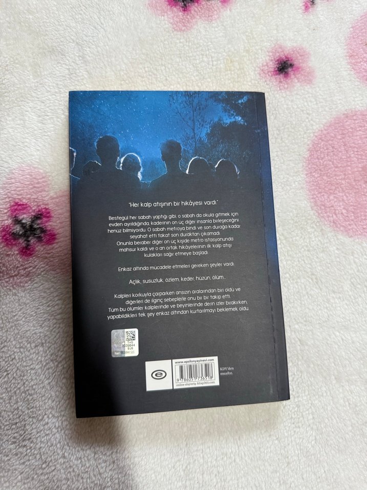 Yere Yakın Yıldızlara Uzak - Emine Tavuz - Görsel 2