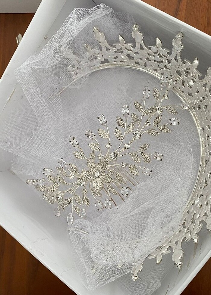 Gülşah Aydın marka gelinlik taç ve tokası - Görsel 3
