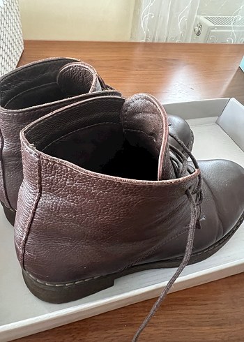 Deri Kadın Bot - Görsel 3