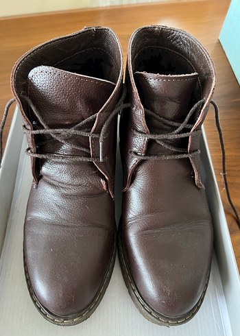 Deri Kadın Bot - Görsel 2