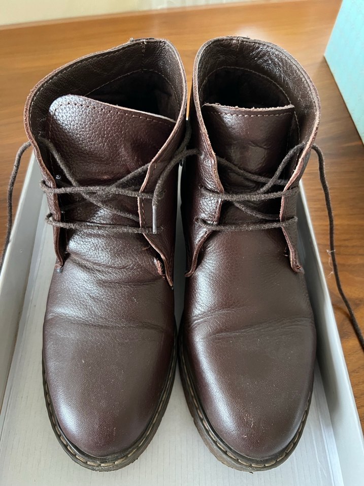 Deri Kadın Bot - Görsel 2