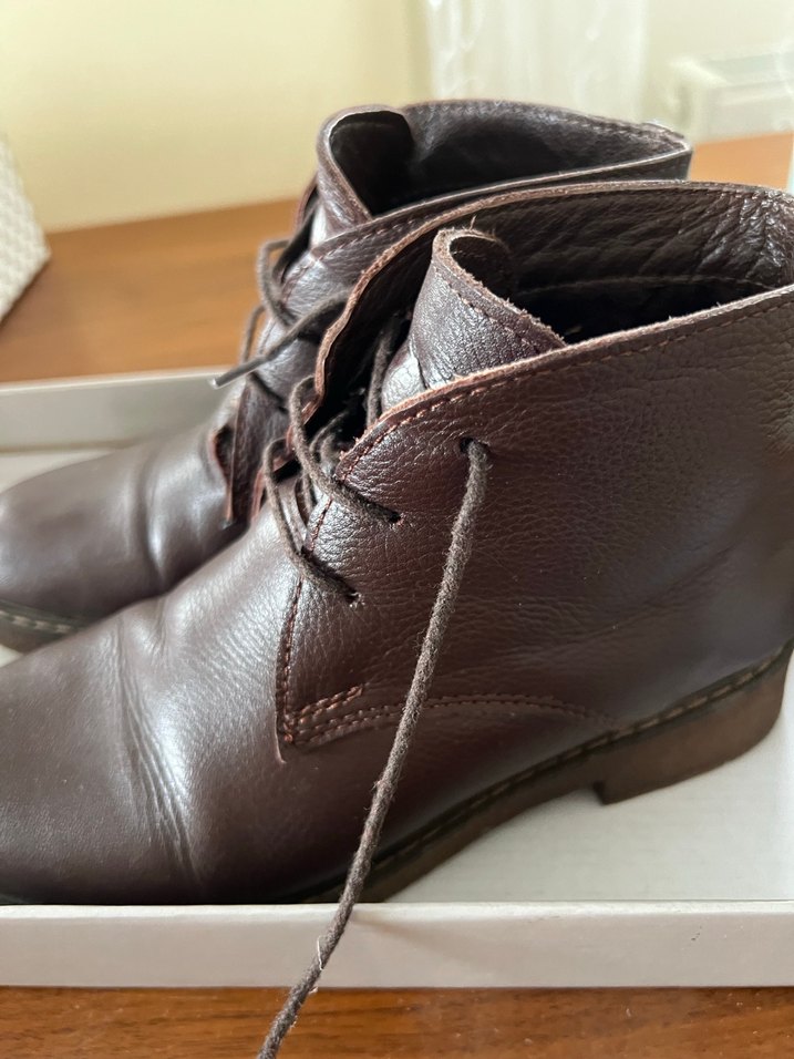 Deri Kadın Bot - Görsel 4