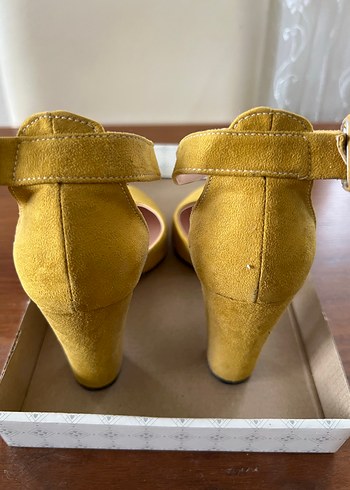 Kadın topuklu ayakkabı - Görsel 4