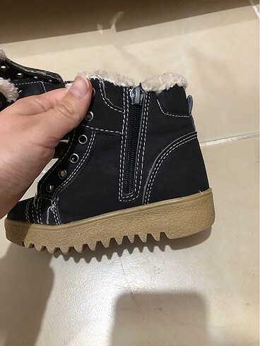 26 Beden siyah Renk Kız çocuk fermuarlı bot