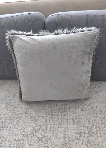 Gri Peluş Modern Dekoratif Yastık - Görsel 2
