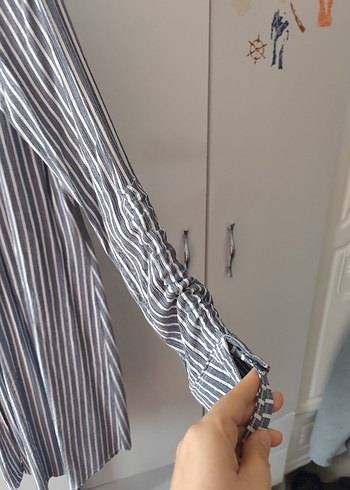 Uzun Kollu Gri Çizgili Keten Gömlek - Görsel 3