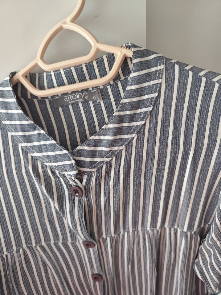 Uzun Kollu Gri Çizgili Keten Gömlek - Görsel 5