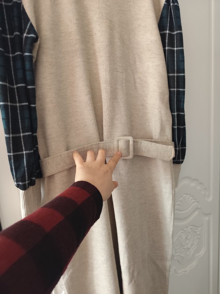 Bej Uzun Triko Elbise - Görsel 2