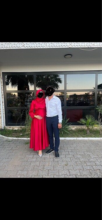 Kırmızı renk abiye