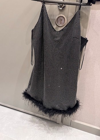 Taşlı Etek Ucu Tüylü Mini Elbise - Görsel 4