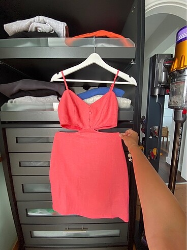 s Beden Trendyolmilla pembe cut-out detaylı yazlık elbise
