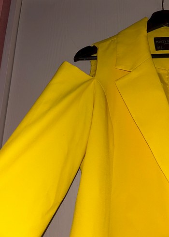 Diğer Sarı Düğmeli Kolsuz Kadın Blazer