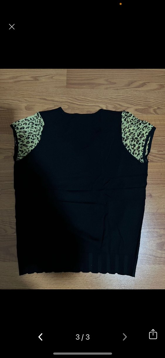 V Yaka Pullu Siyah Kadın Bluz - Görsel 3