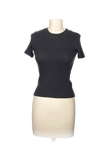 H&M Bluz %70 İndirimli.