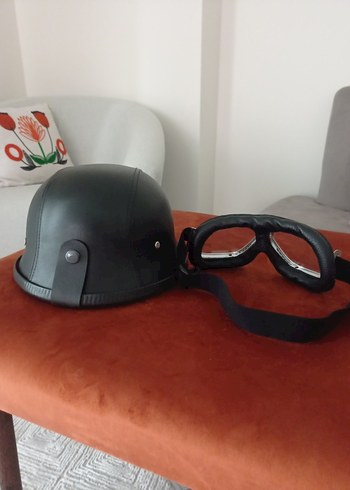 Kemerli Siyah Deri Klasik Motosiklet Kaskı - Görsel 4