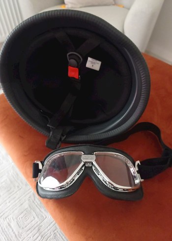 Kemerli Siyah Deri Klasik Motosiklet Kaskı - Görsel 3