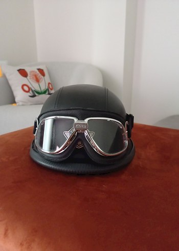 Kemerli Siyah Deri Klasik Motosiklet Kaskı - Görsel 2