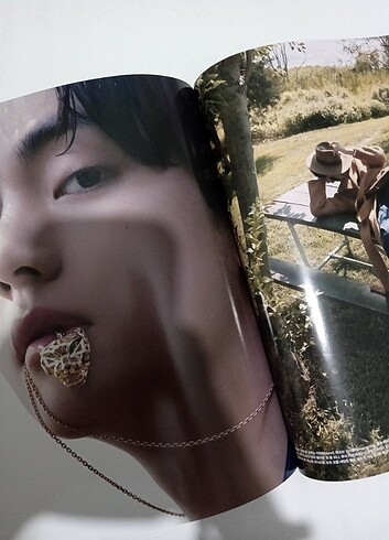 Beden Renk BTS Taehyung Vogue Korea 2022