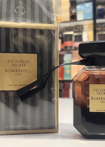 Victoria's Secret Bombshell Oud Kadın Parfümü 100 ml