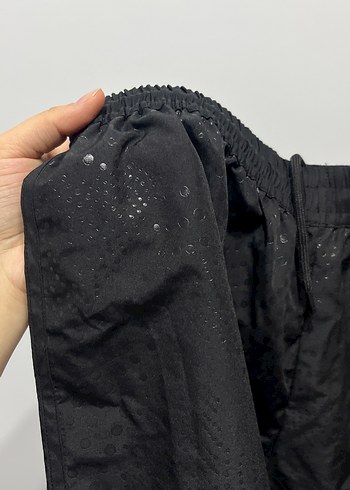 Siyah Kadın Midi Şort - Görsel 2