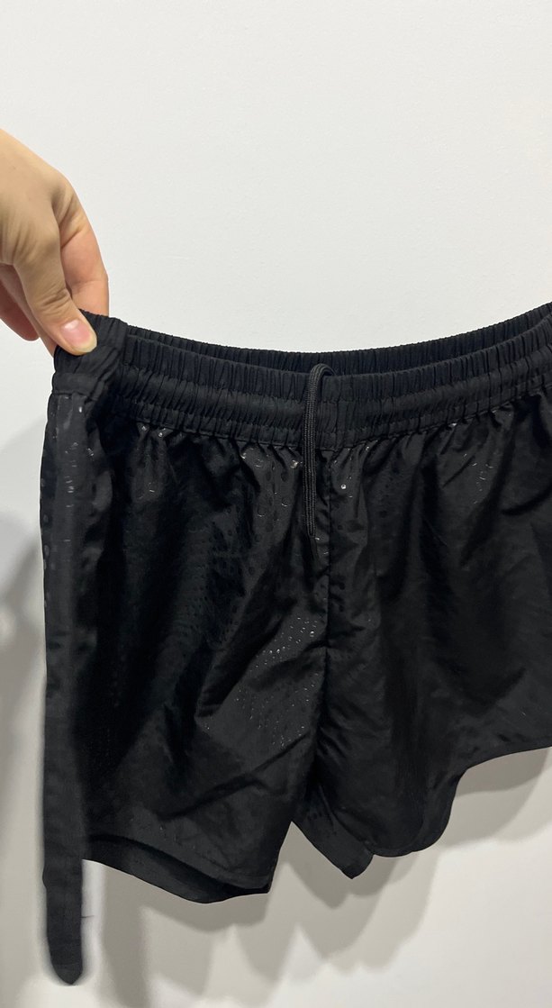 Siyah Kadın Midi Şort - Görsel 3