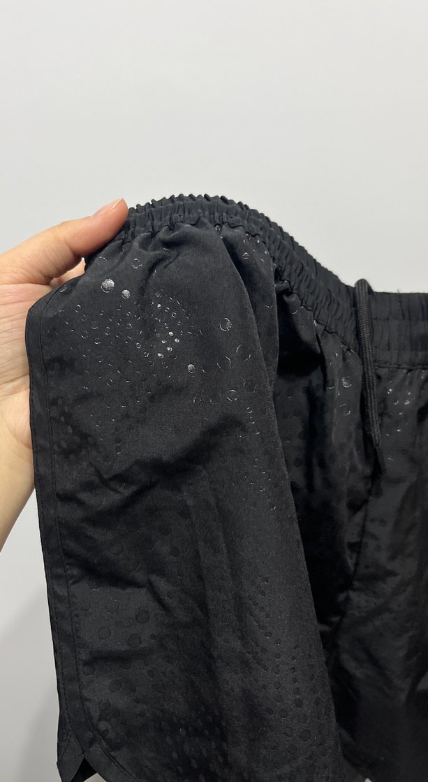 Siyah Kadın Midi Şort - Görsel 2