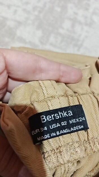 Bershka bershka beli büzgülü mom jean