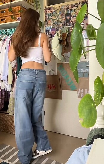 34 Beden mavi Renk bershka soluk efektli skater jean