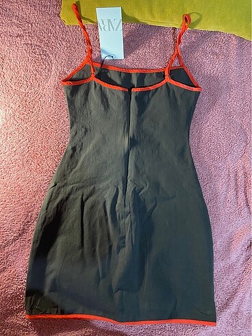 xs Beden Zara kırmızı şeritli mini elbise