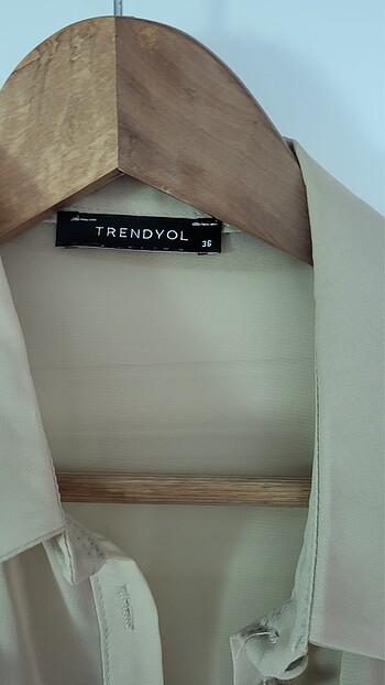 Trendyol & Milla krem rengi şifon gömlek