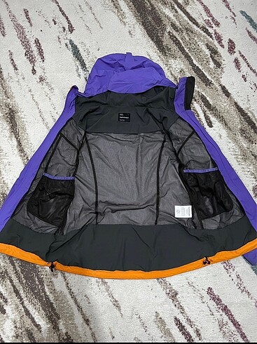 l Beden Adidas yağmurluk